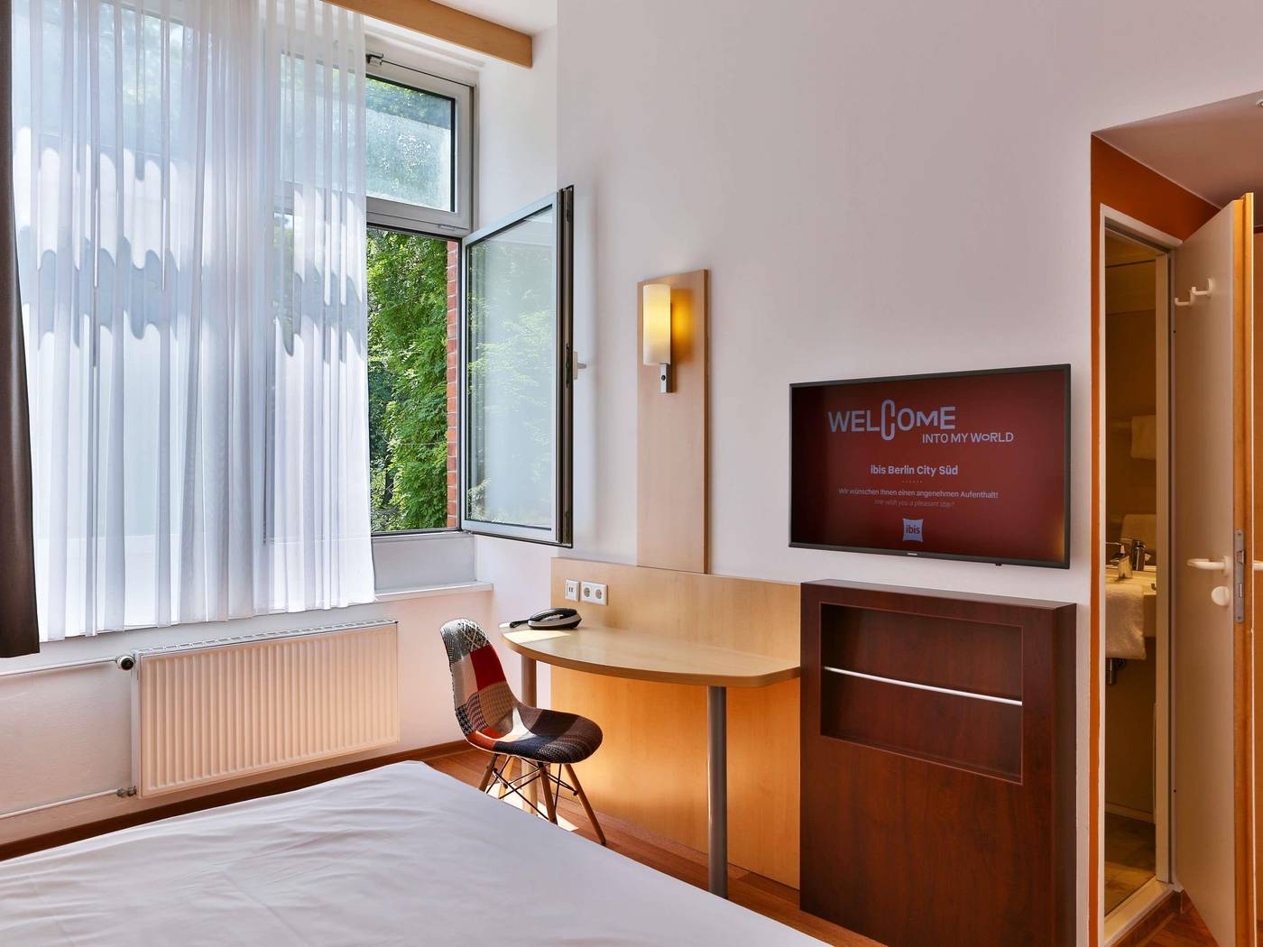 ibis-Berlin-City-Sud-General-view-12