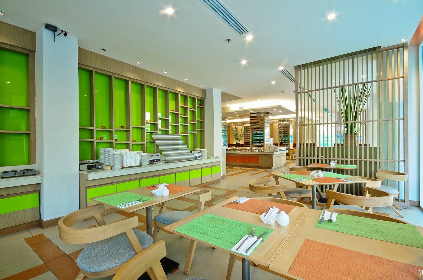 The-ASHLEE-Plaza-Patong-Hotel---Spa-Restaurant-30