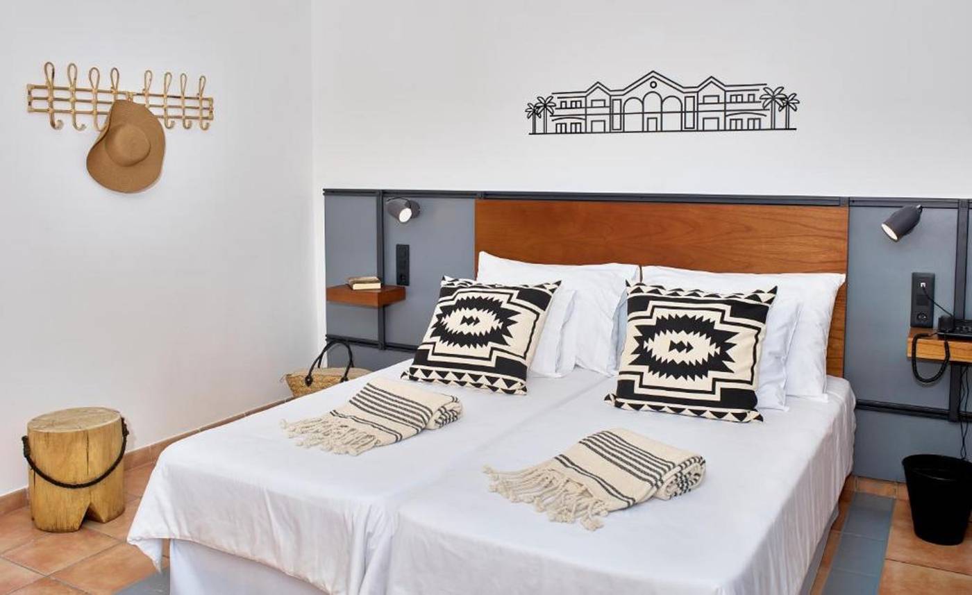 Coral-Cotillo-Beach-Room-32