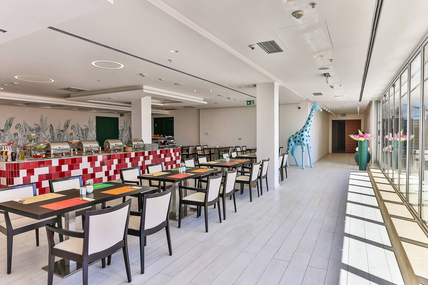 Hotel-Tq-Plaza-Restaurant-35