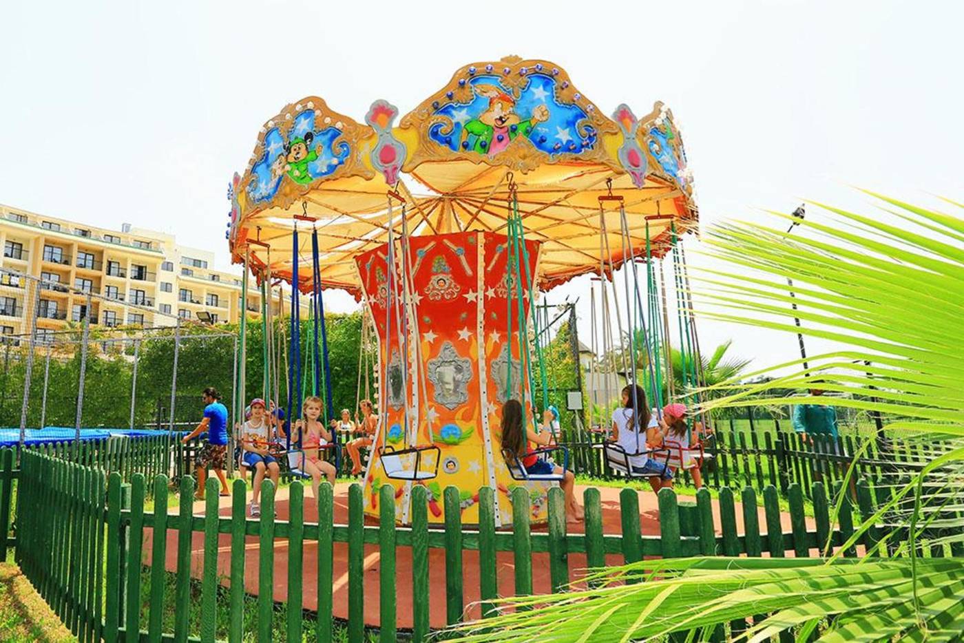 Selectum-Family-Comfort-Side-Sports-and-Entertainment-63