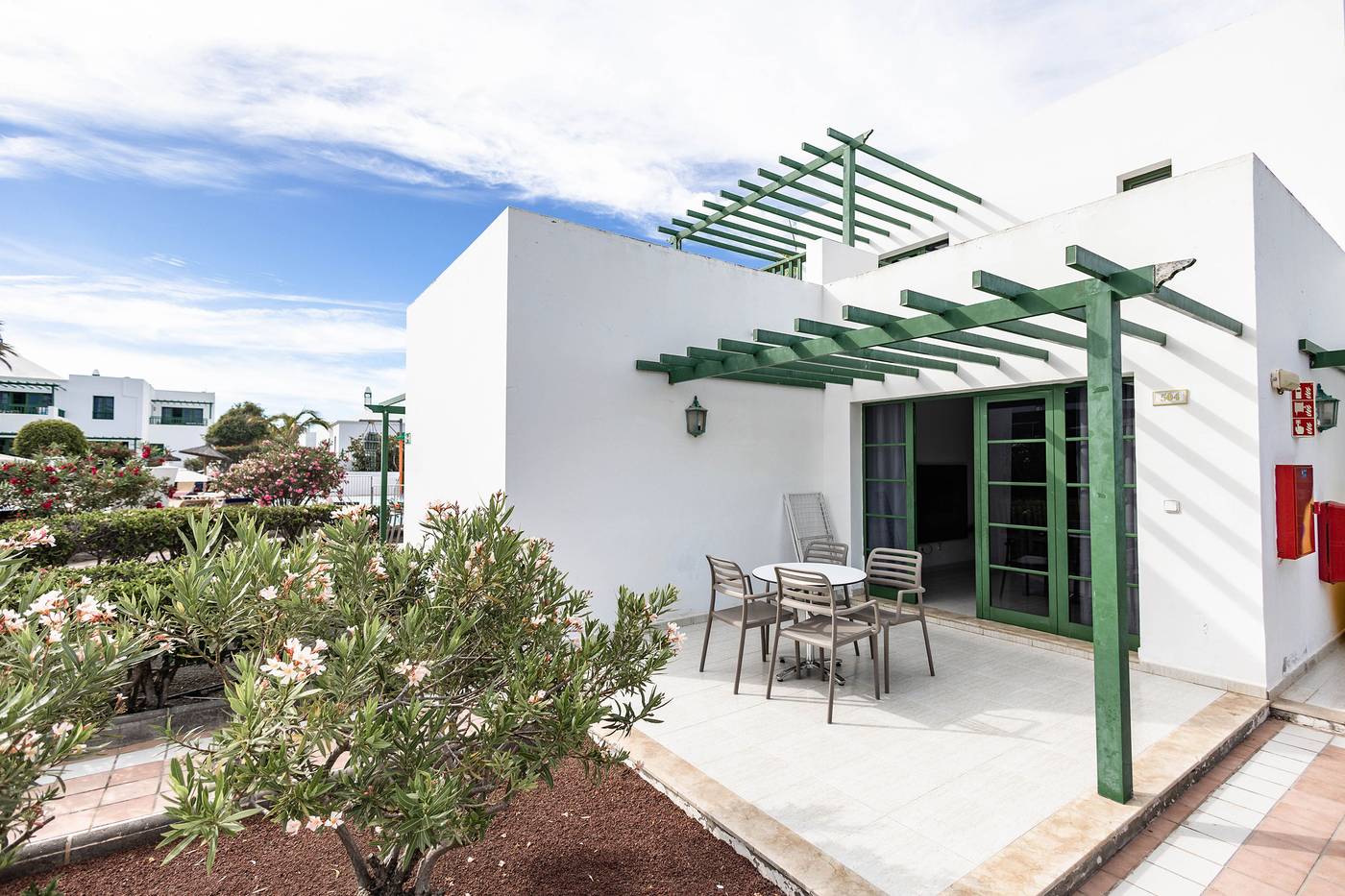 CayBeach-Sun-Room-14