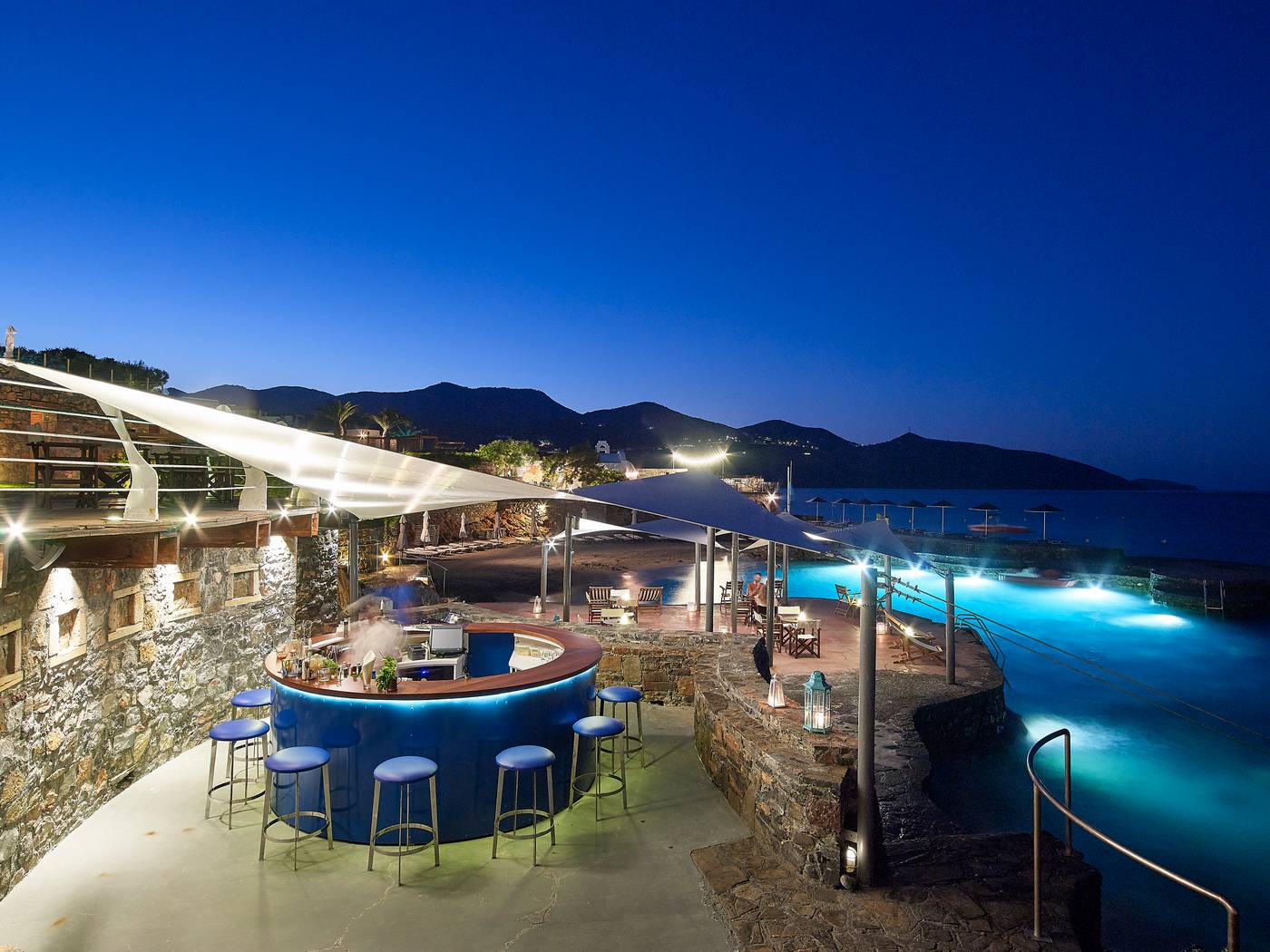 St-Nicolas-Bay-Resort-Hotel---Villas-Bar-16