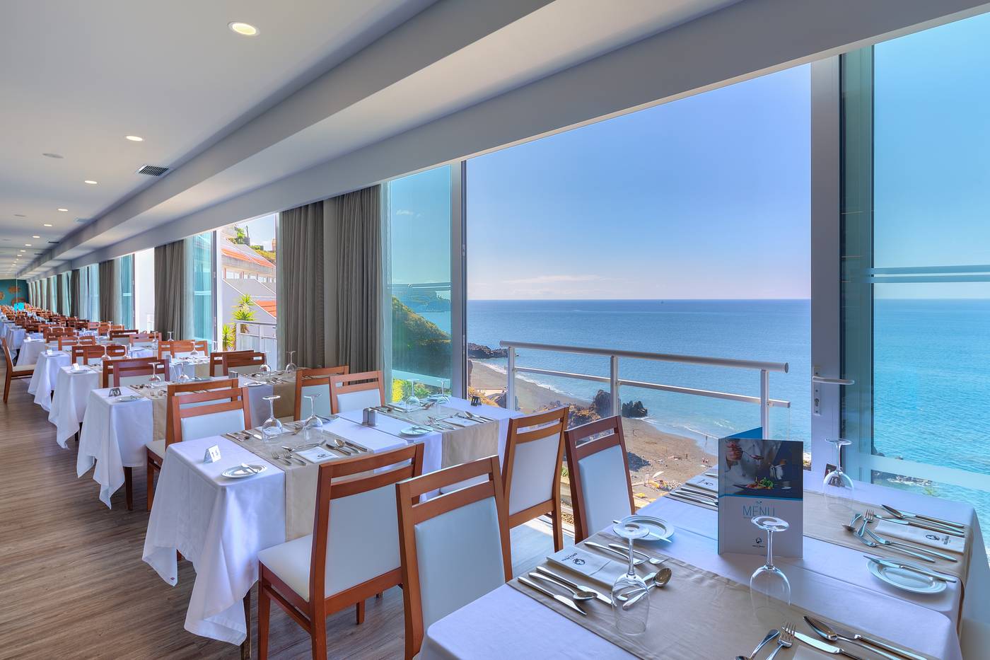 Orca-Praia-Restaurant-34