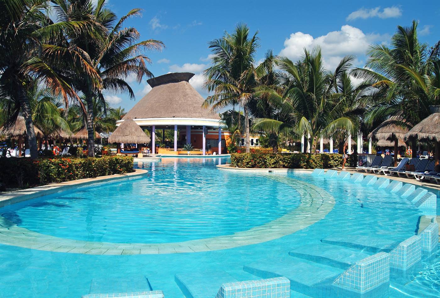 Iberostar-Paraiso-del-Mar-All-Inclusive-Pool-14
