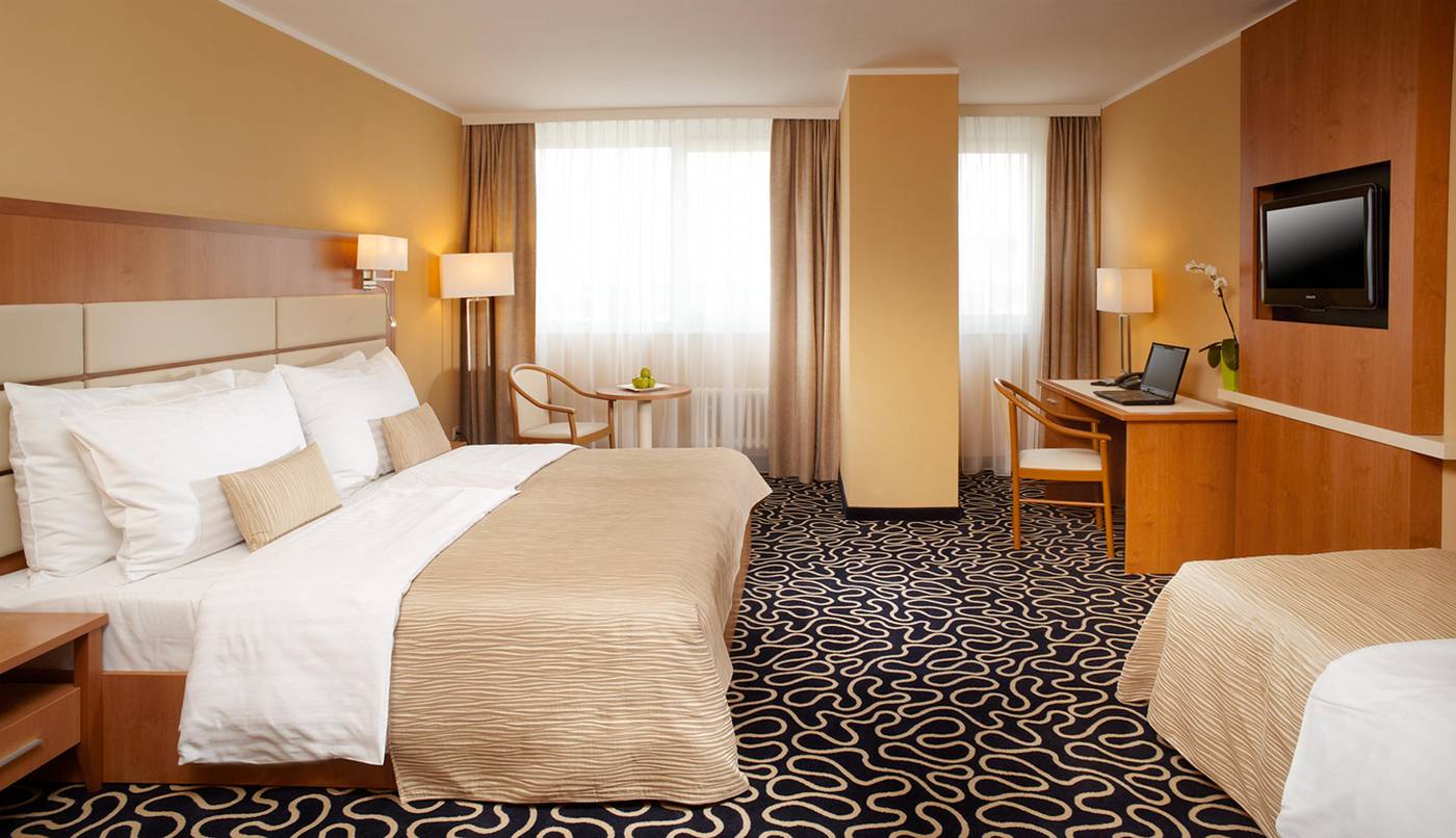 Orea-Hotel-Pyramida-Room-12