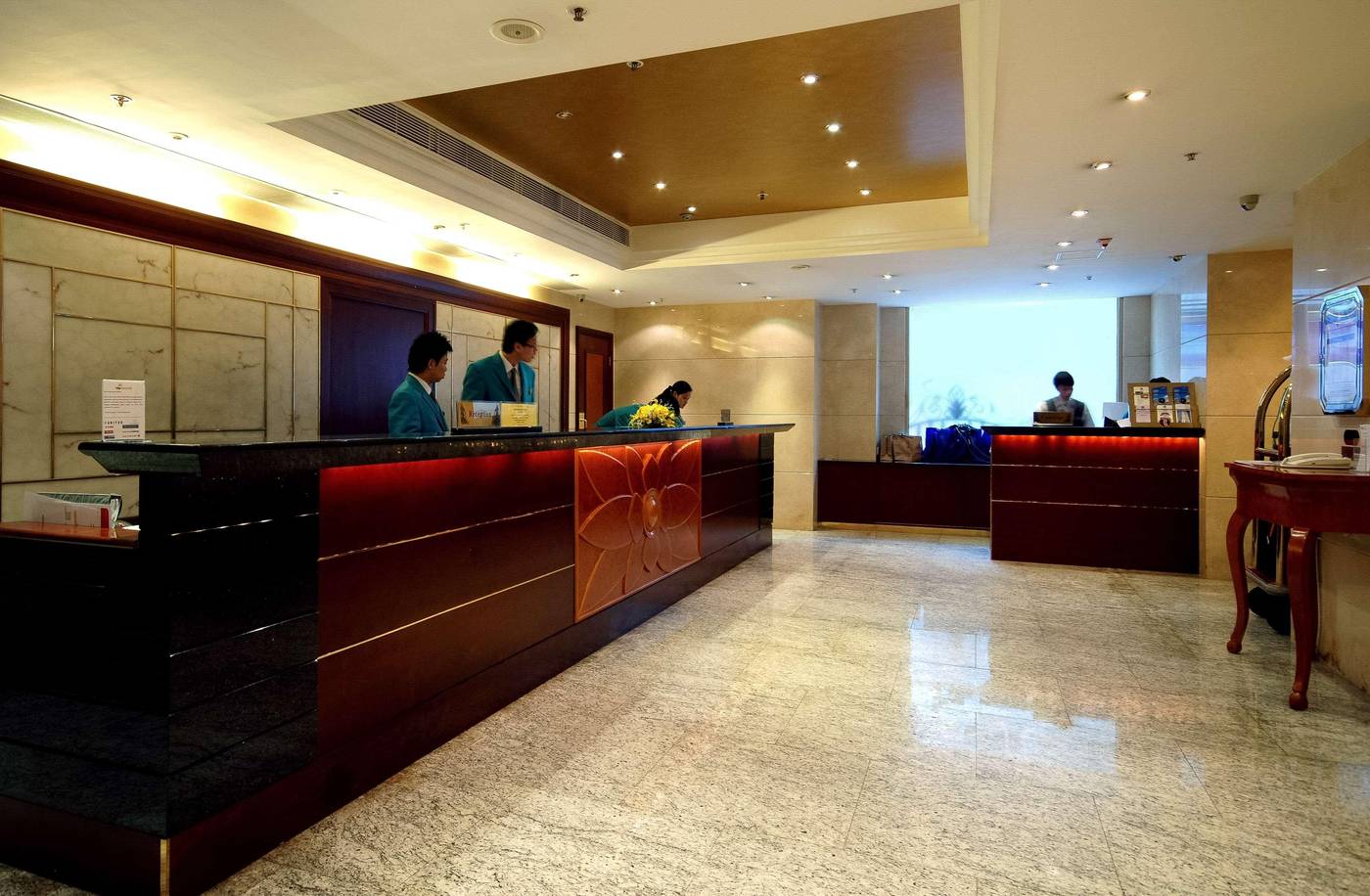 Best-Western-Plus-Hotel-Hong-Kong-Lobby-5