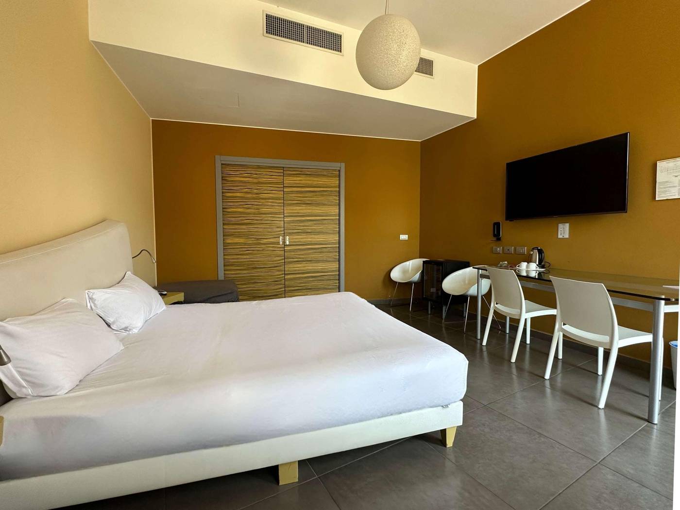 Ibis-Styles-Catania-Acireale-Room-25