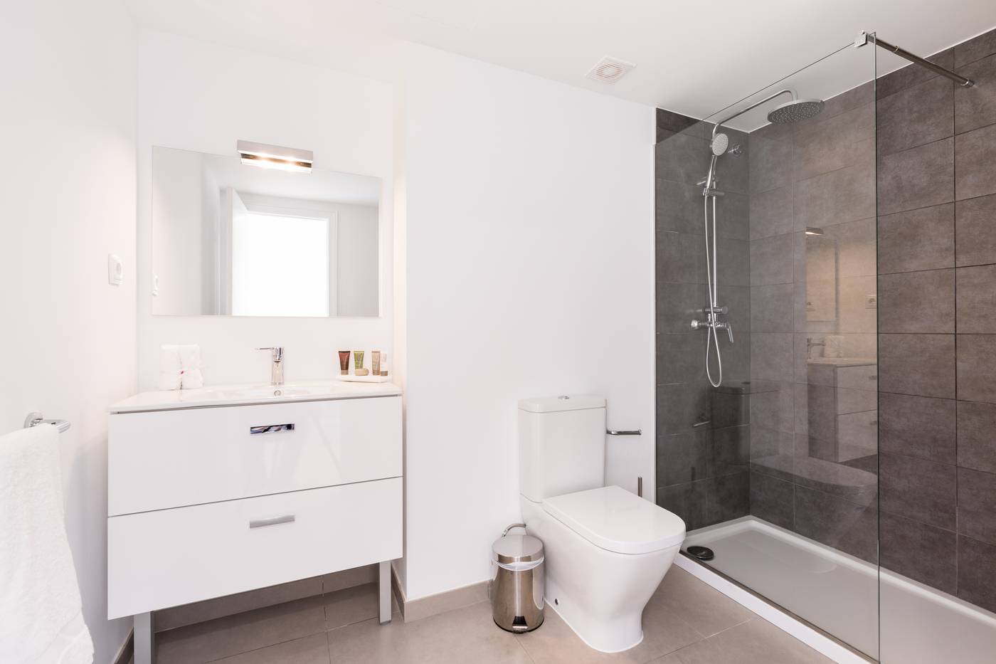 Marina-Palace-Prestige-by-Intercorp-Hotel-Group-Room-48