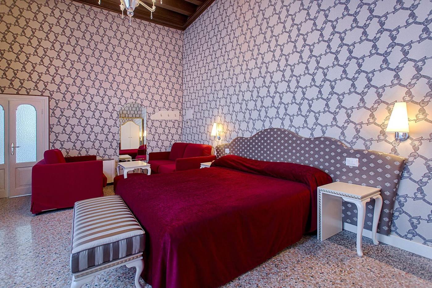 Hotel-C---Nobile-Corner-Room-29