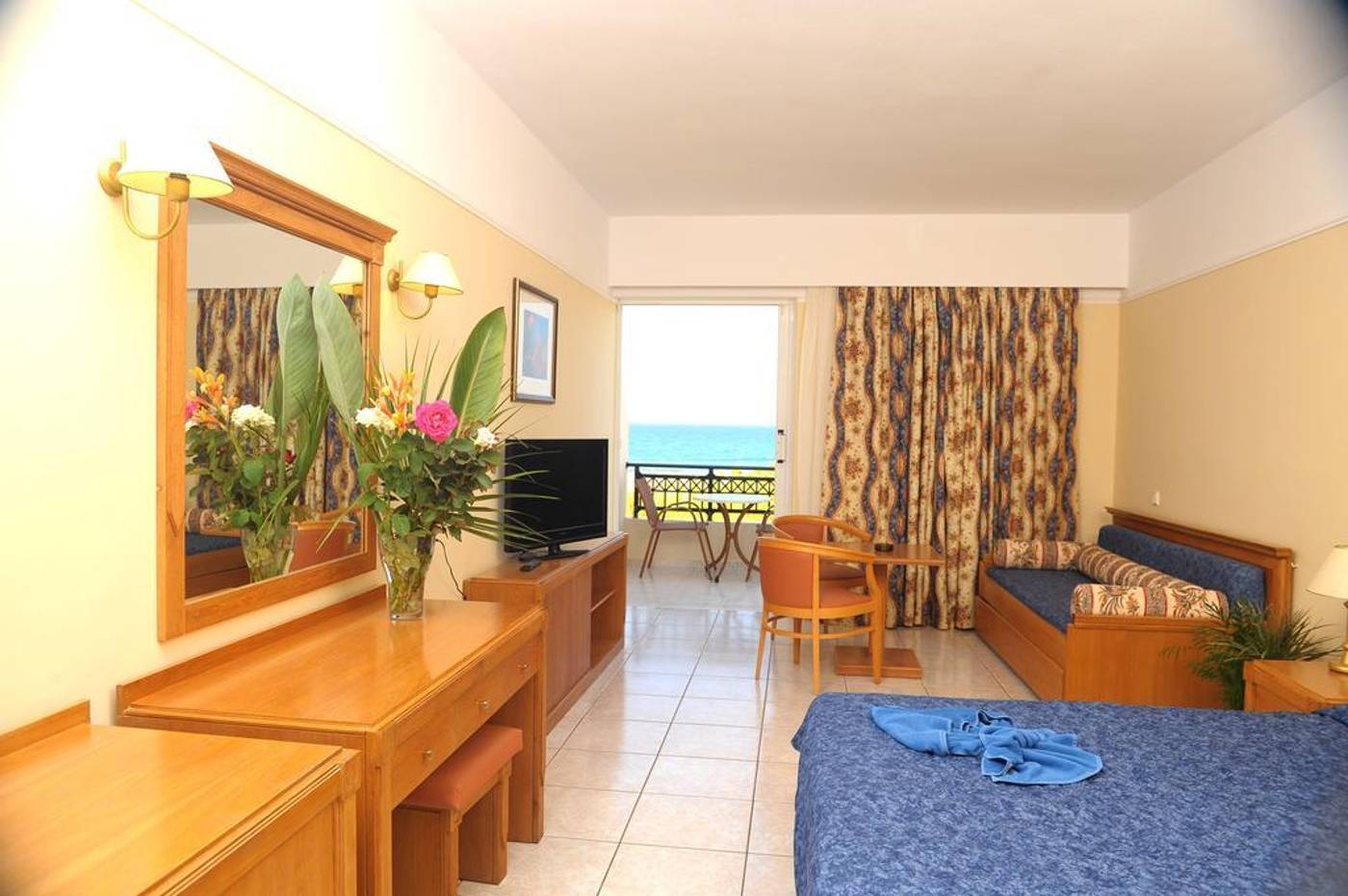 Vantaris-Palace-Room-24