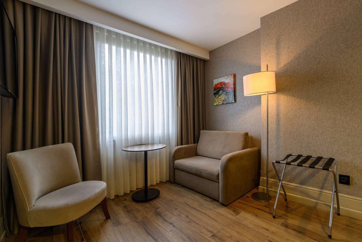 Ramada-Istanbul-Grand-Bazaar-Room-38