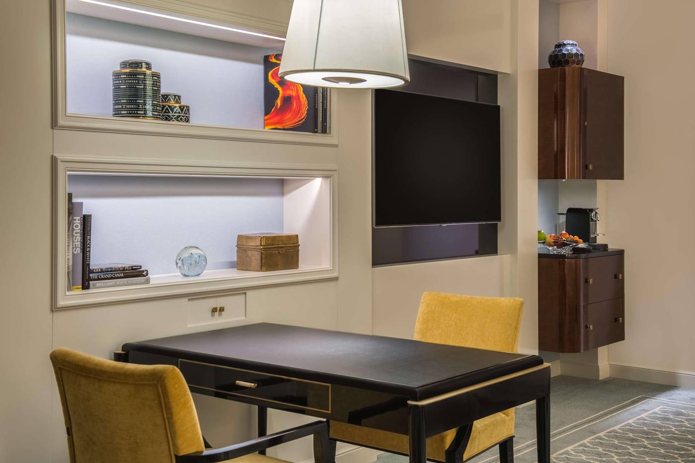 Waldorf-Astoria-Beverly-Hills--CA-Room-46