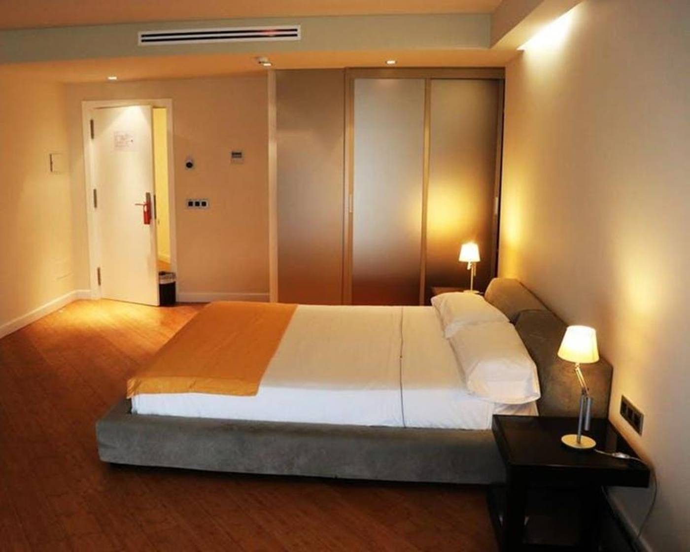 Valhalla-Spa-Room-13