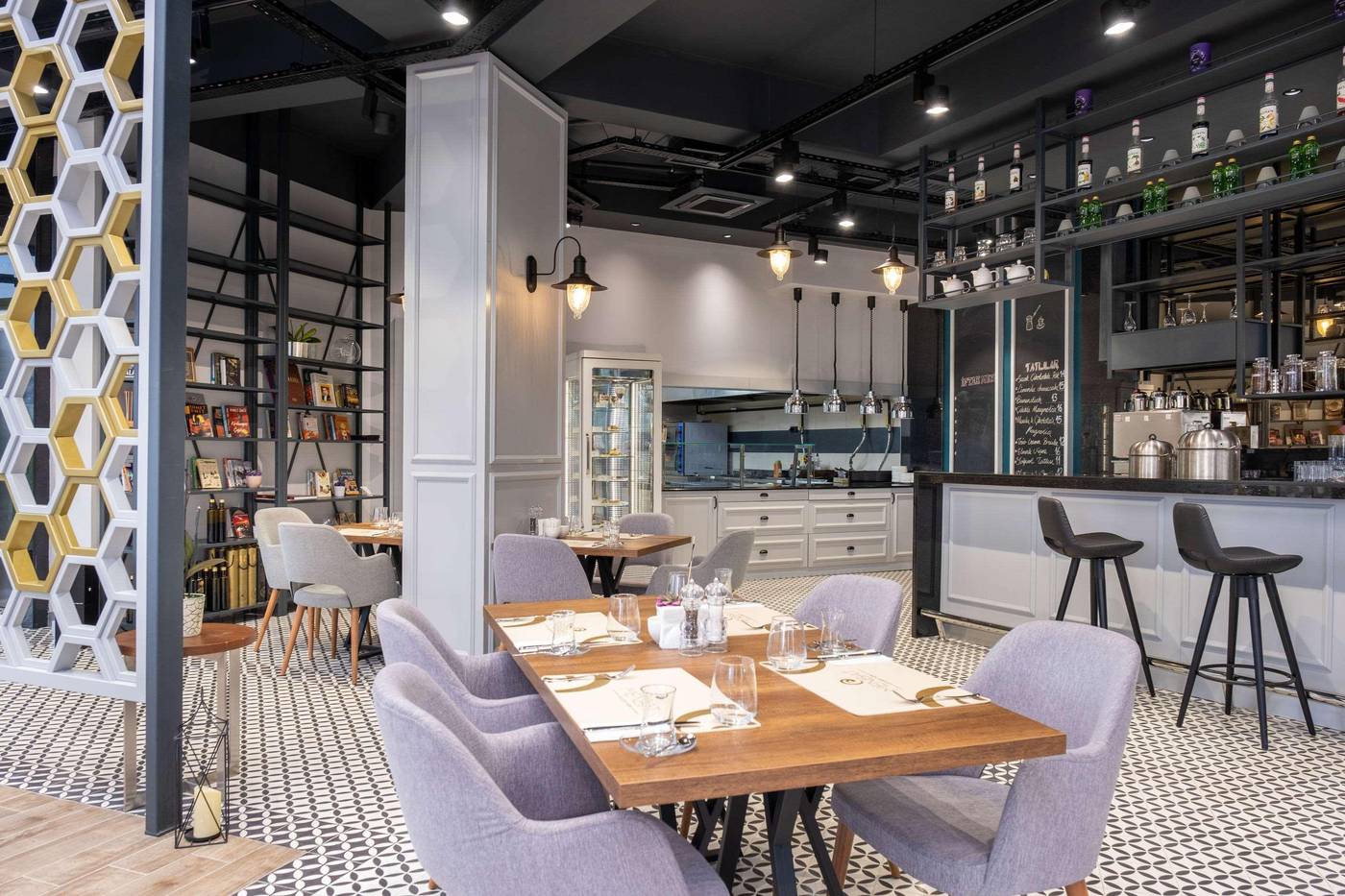 Clarion-Hotel-Istanbul-Golden-Horn-Restaurant-22