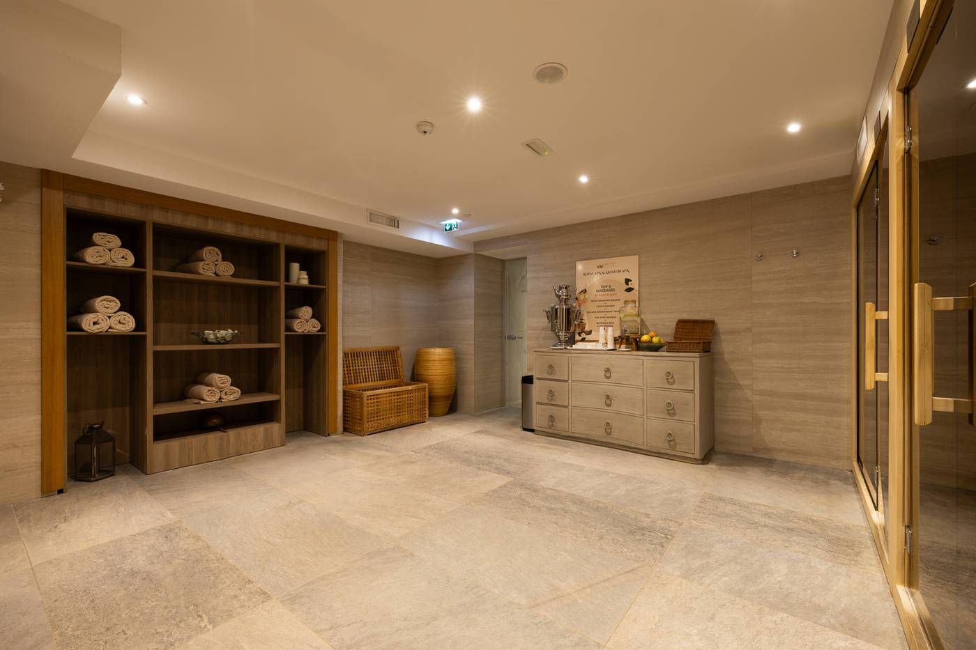 Hotel-Royal-Ariston-General-view-48