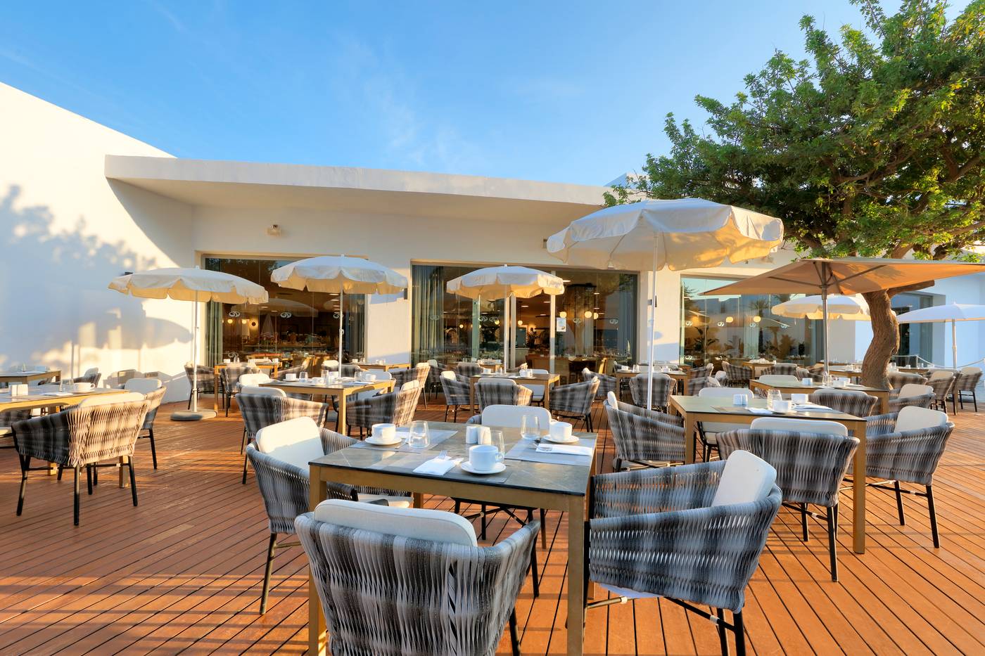Grand-Palladium-Palace-Ibiza-Resort---Spa-Restaurant-24