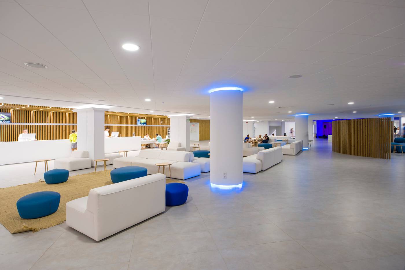 Playasol-The-New-Algarb-Lobby-36