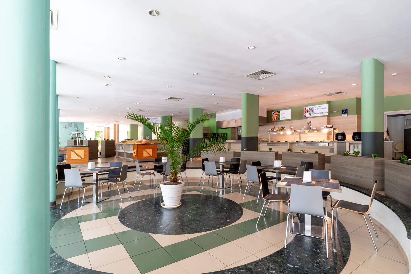 MPM-Hotel-Kalina-Garden-Restaurant-51