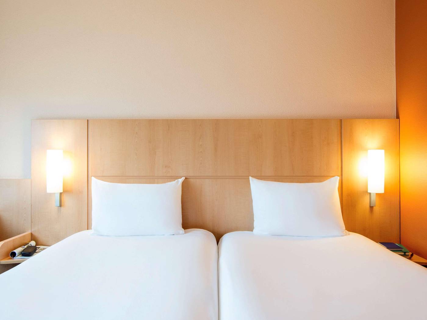 ibis-Schiphol-Amsterdam-Airport-Room-39