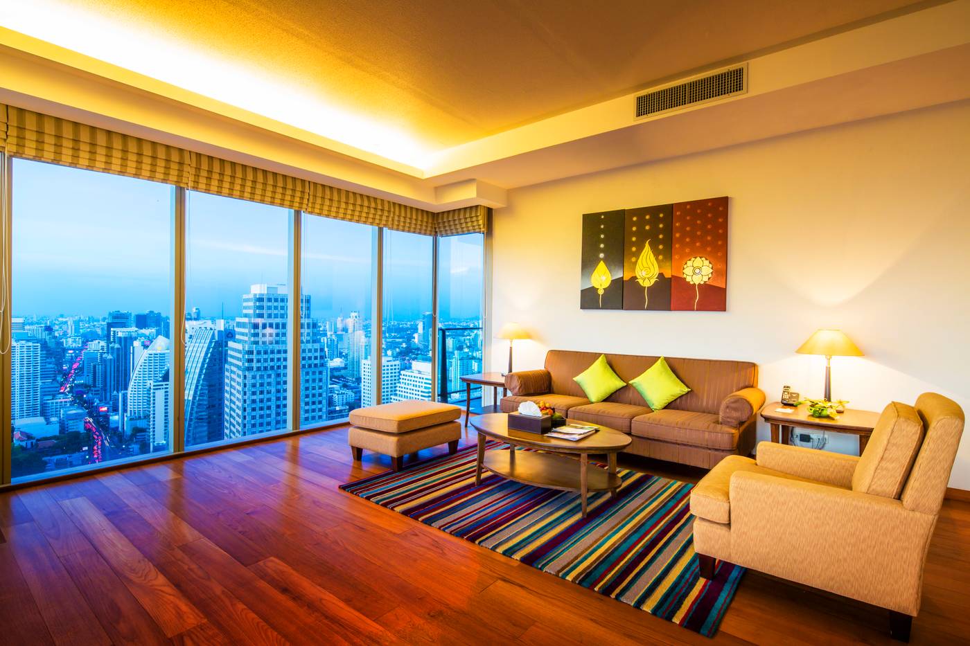 Column-Bangkok-Room-43