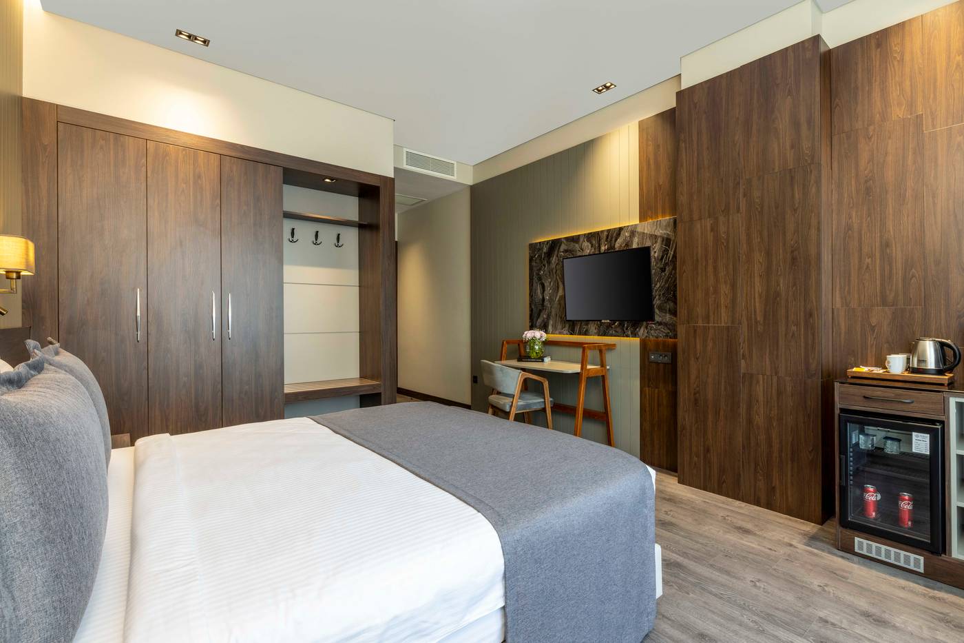 Ezkar-Bathonea-Art-istanbul-Room-28