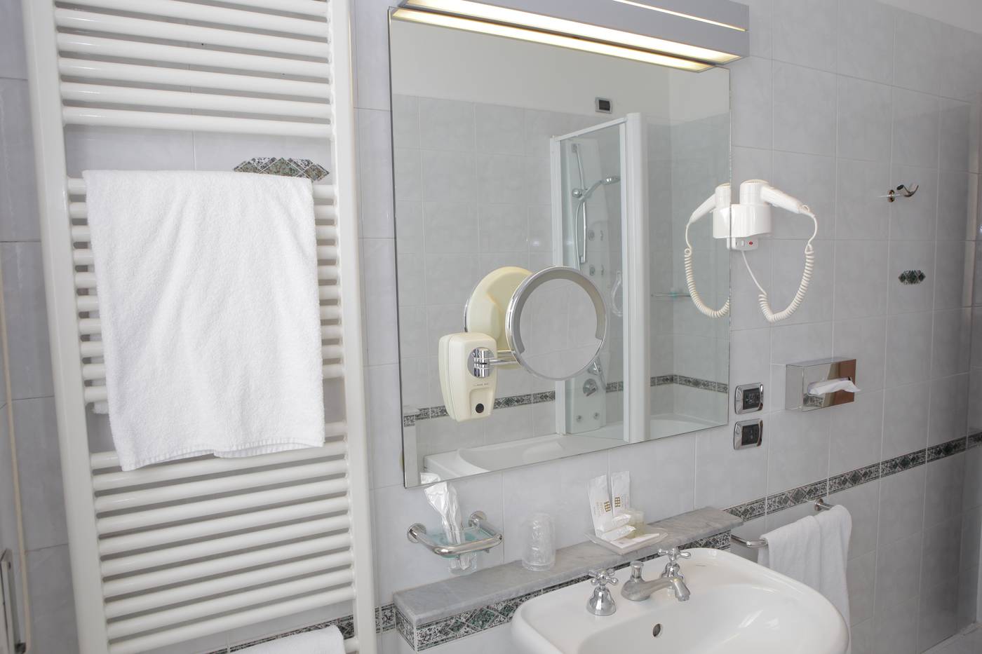 Bristol-Hotel-Room-29