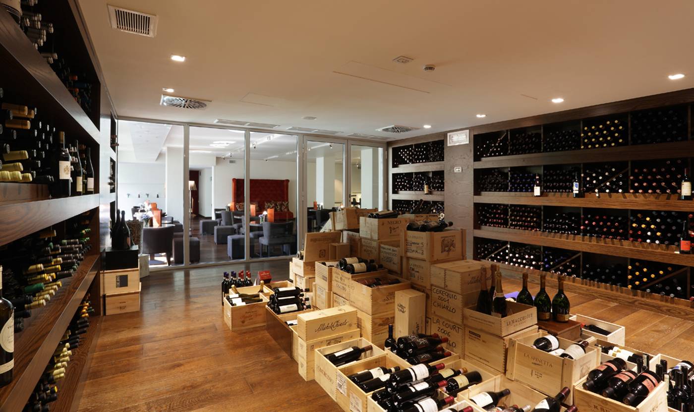 Magna-Pars---LHotel-a-Parfum-Bar-16