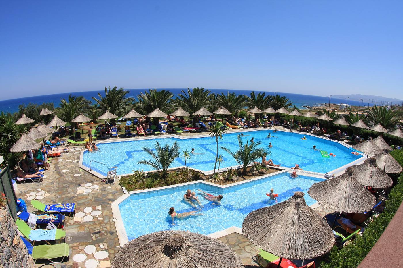 Mediterraneo-Hotel-Pool-6