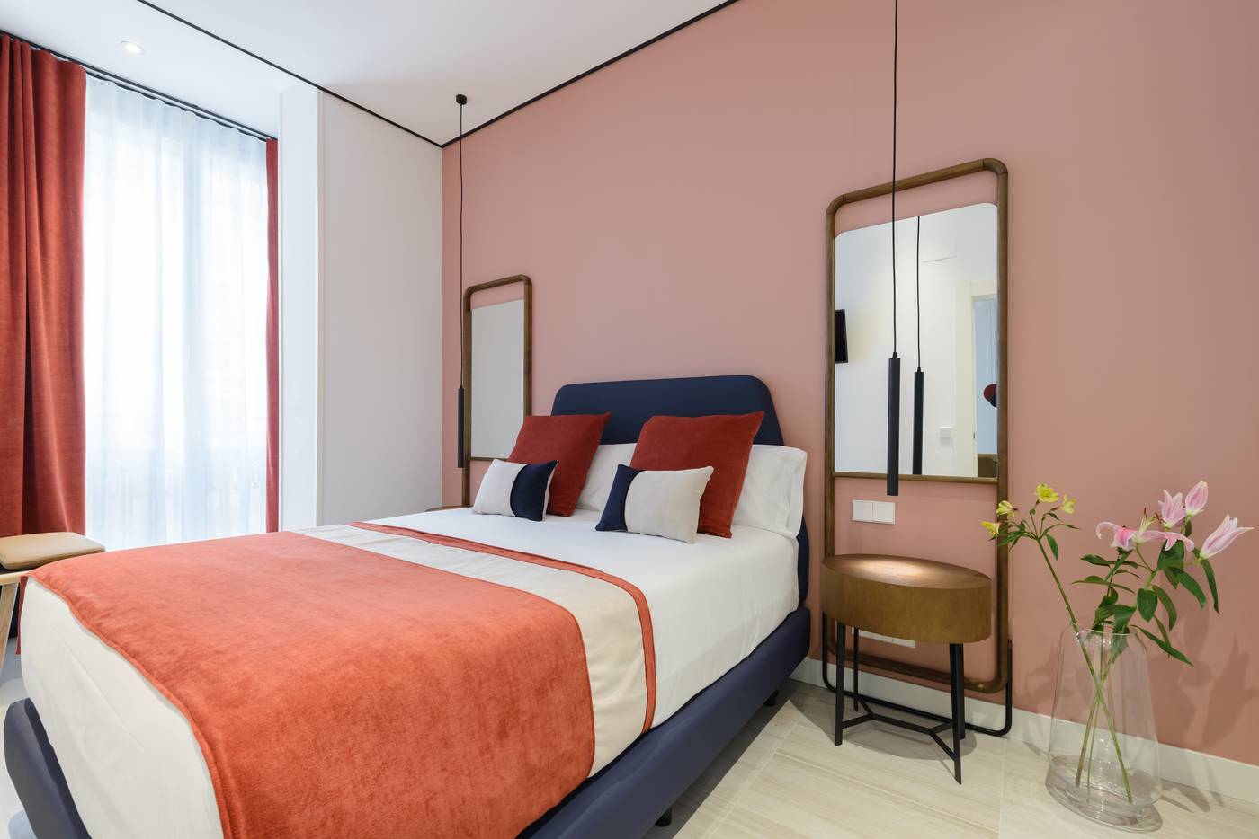 Smartrental-Collection-Gran-Via-Centric-II-Room-32