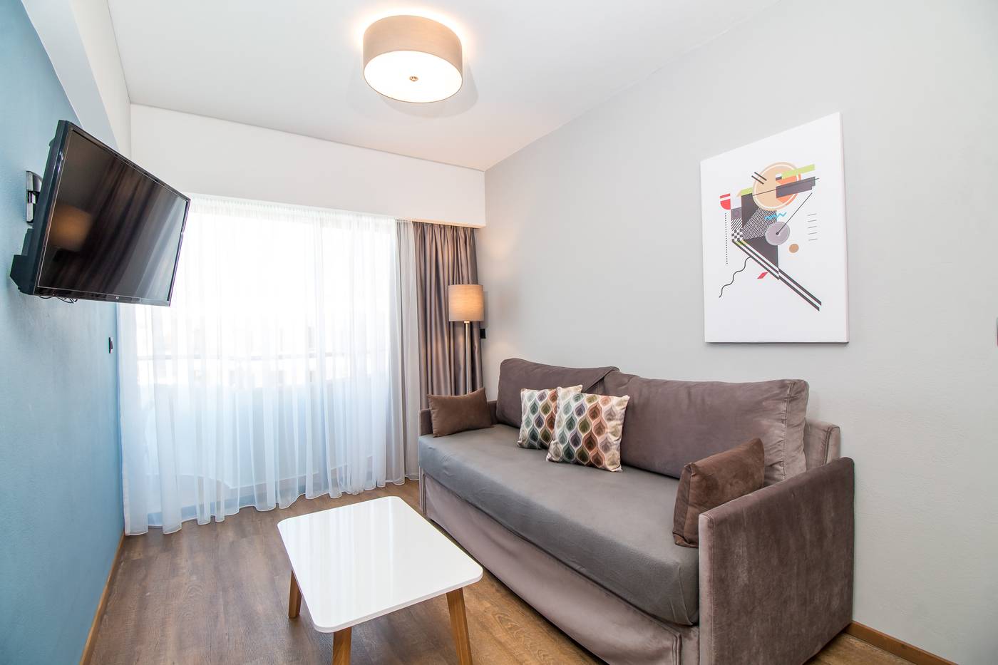 Sunny-Days-Apartments-Room-38