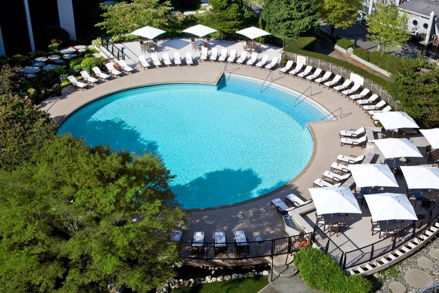 Westin-Bayshore-Vancouver-Pool-96
