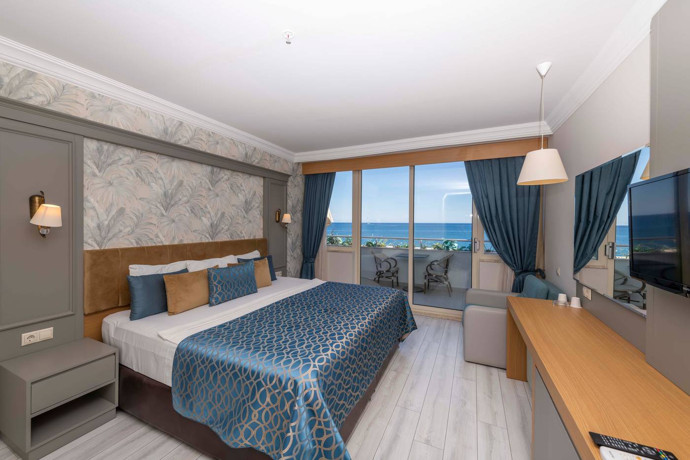 Armas-Gul-Beach-Room-26