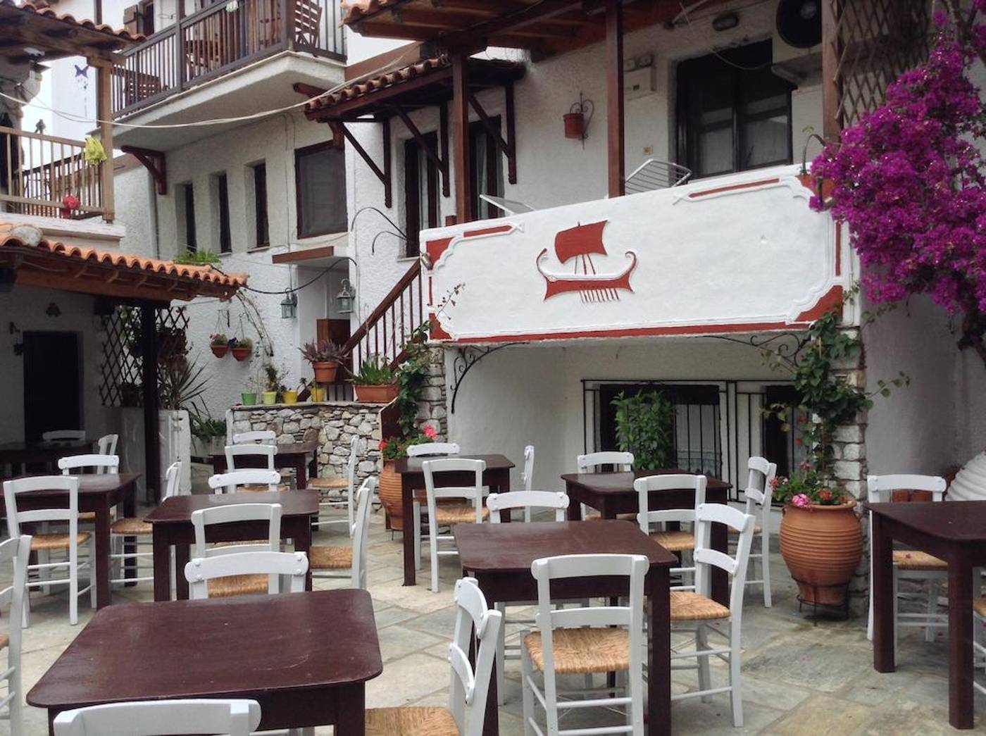 Mouria-General-view-1