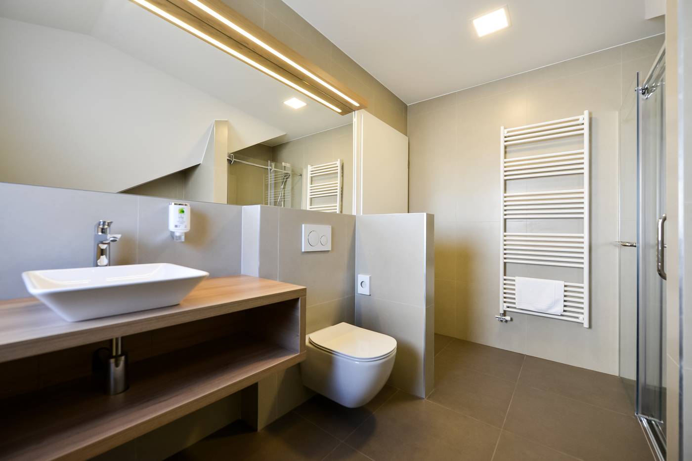 Ahotel Hotel Ljubljana-Slovenia-LJUBLJANA-Room-10