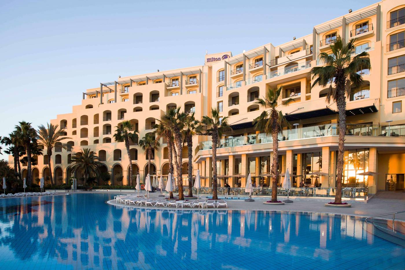 Hilton-Malta-Pool-8