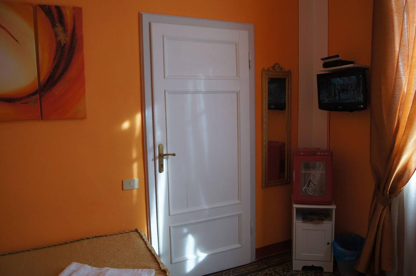 B---B-La-Mimosa-Room-53