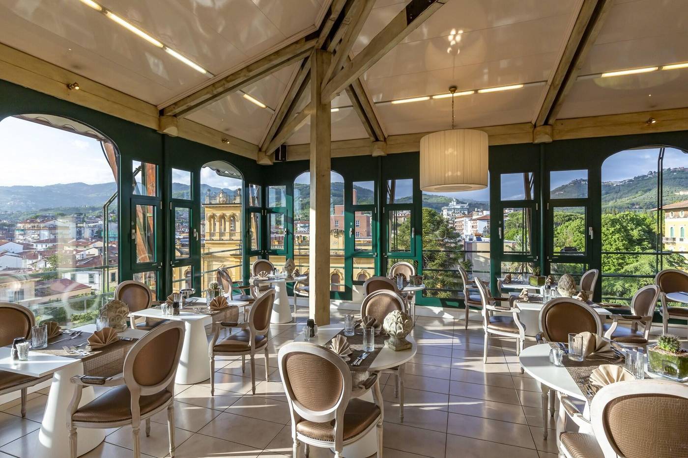 Columbia-Charming-Spa-Restaurant-13