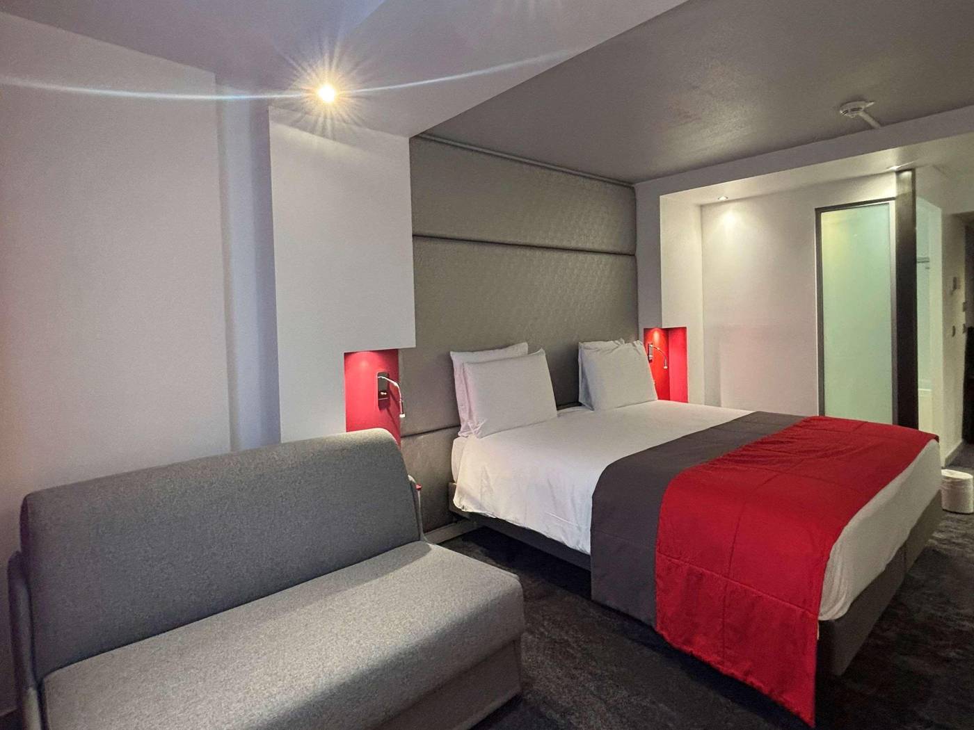 Mercure-Paris-Montmartre-Sacre-Coeur-Room-38