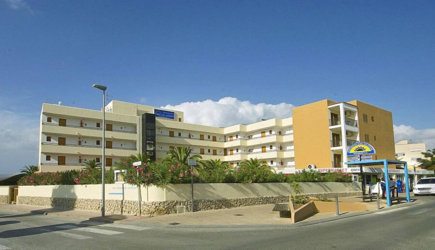 Bahia-de-San-Antonio-General-view-17