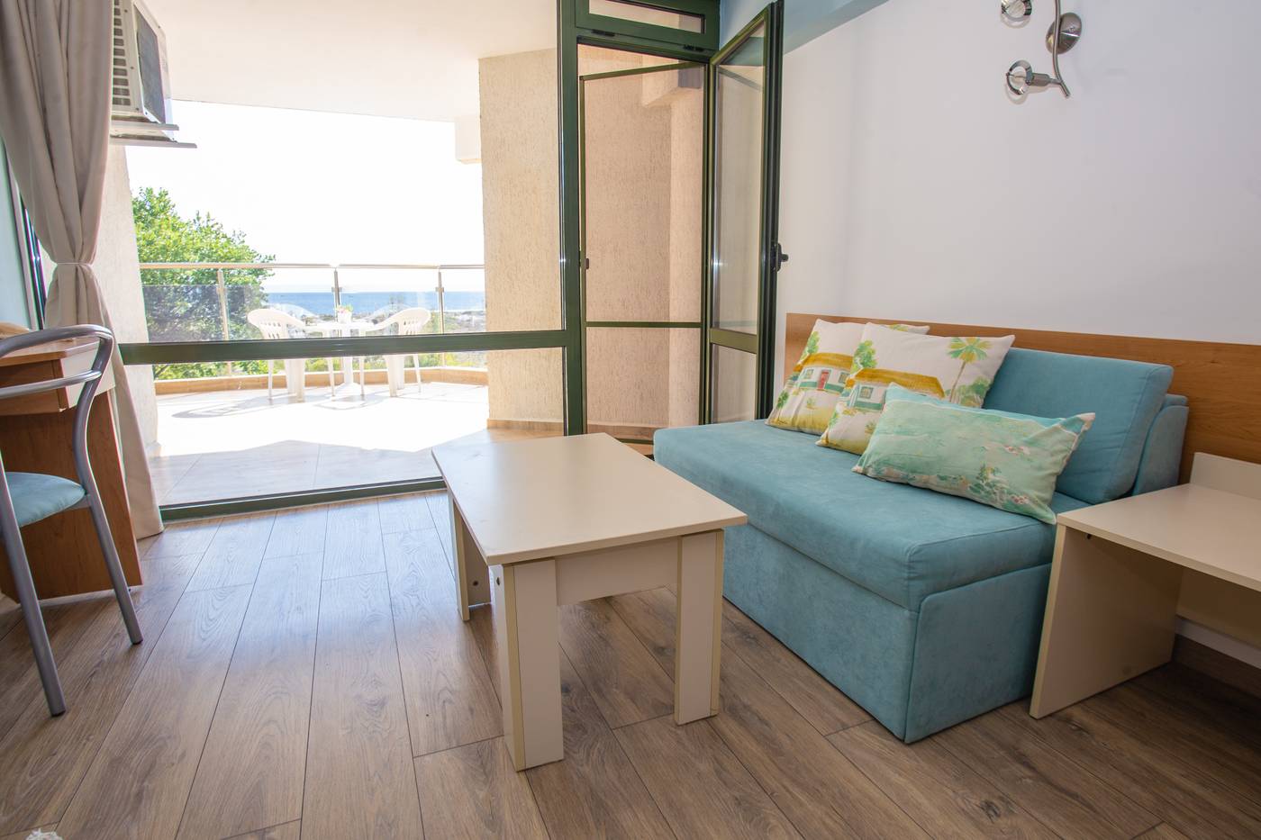 Amfibia-Beach-Complex-Room-37