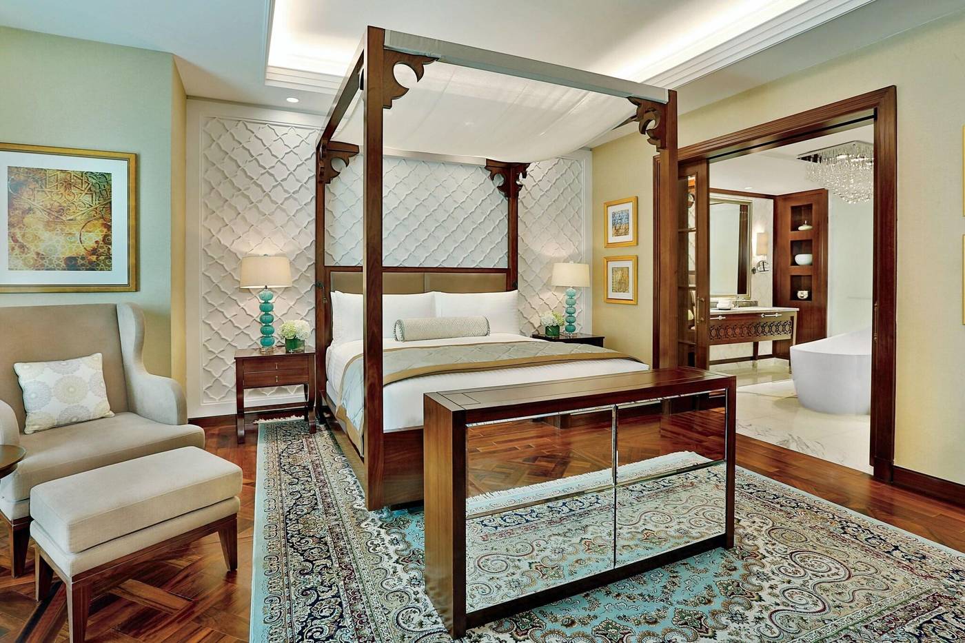 The-Ritz-Carlton--Dubai-Room-38