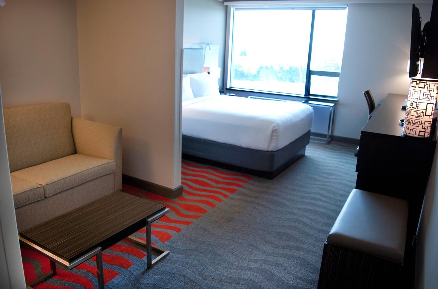 Holiday-Inn-Vancouver-Airport-Room-19