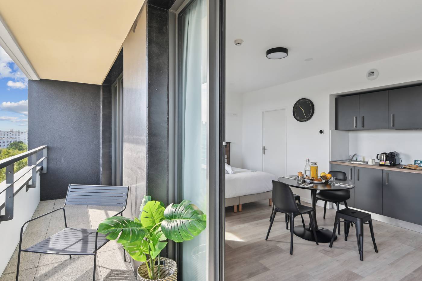 All-Suites-Appart-Hotel-Paris-Ouest-Colombes-Room-23