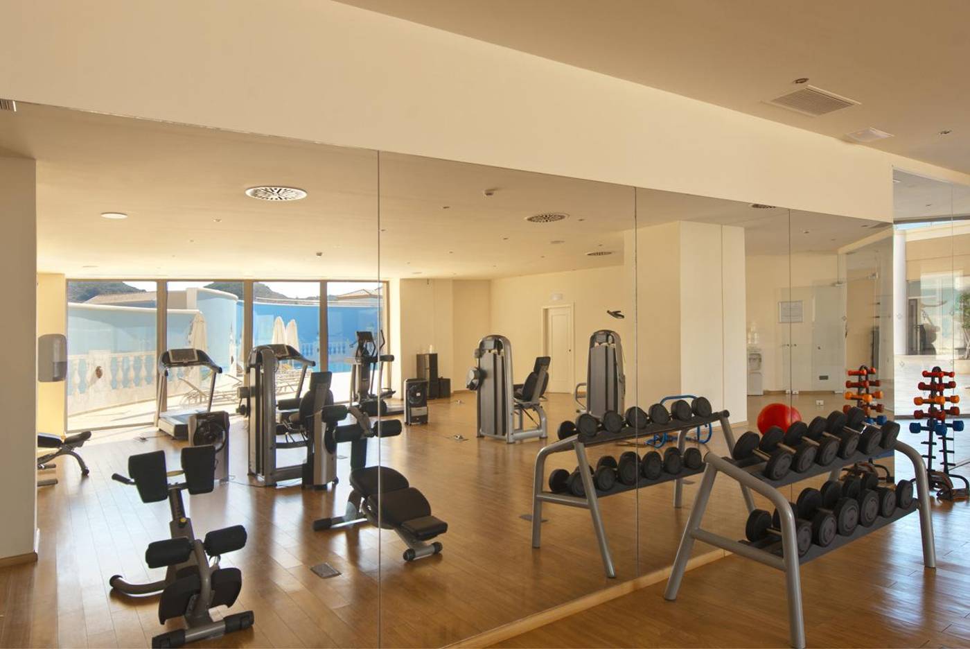 La-Marquise-Luxury-Resort-Complex-Sports-and-Entertainment-75