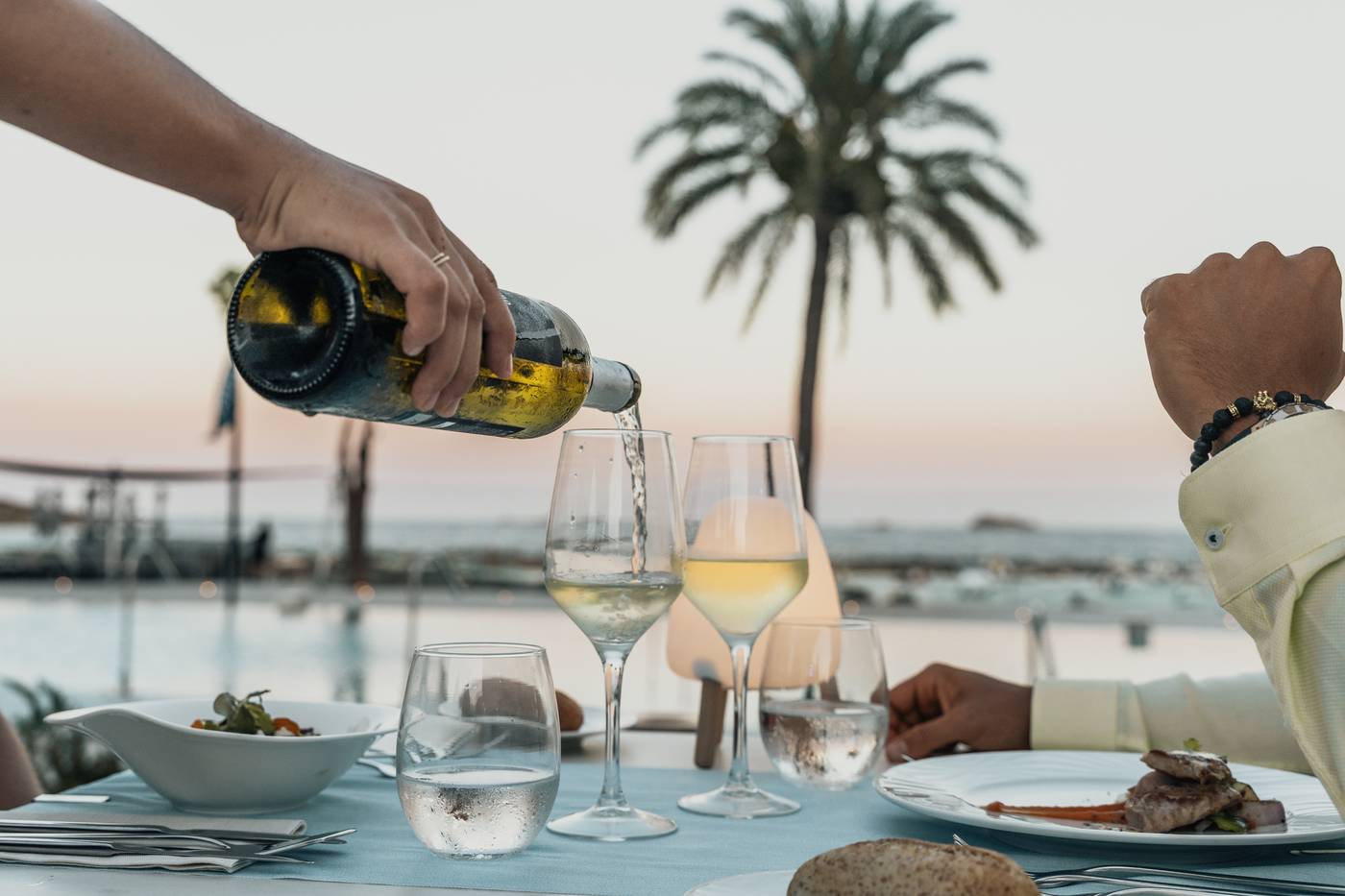 The-Ibiza-Twiins-Restaurant-68