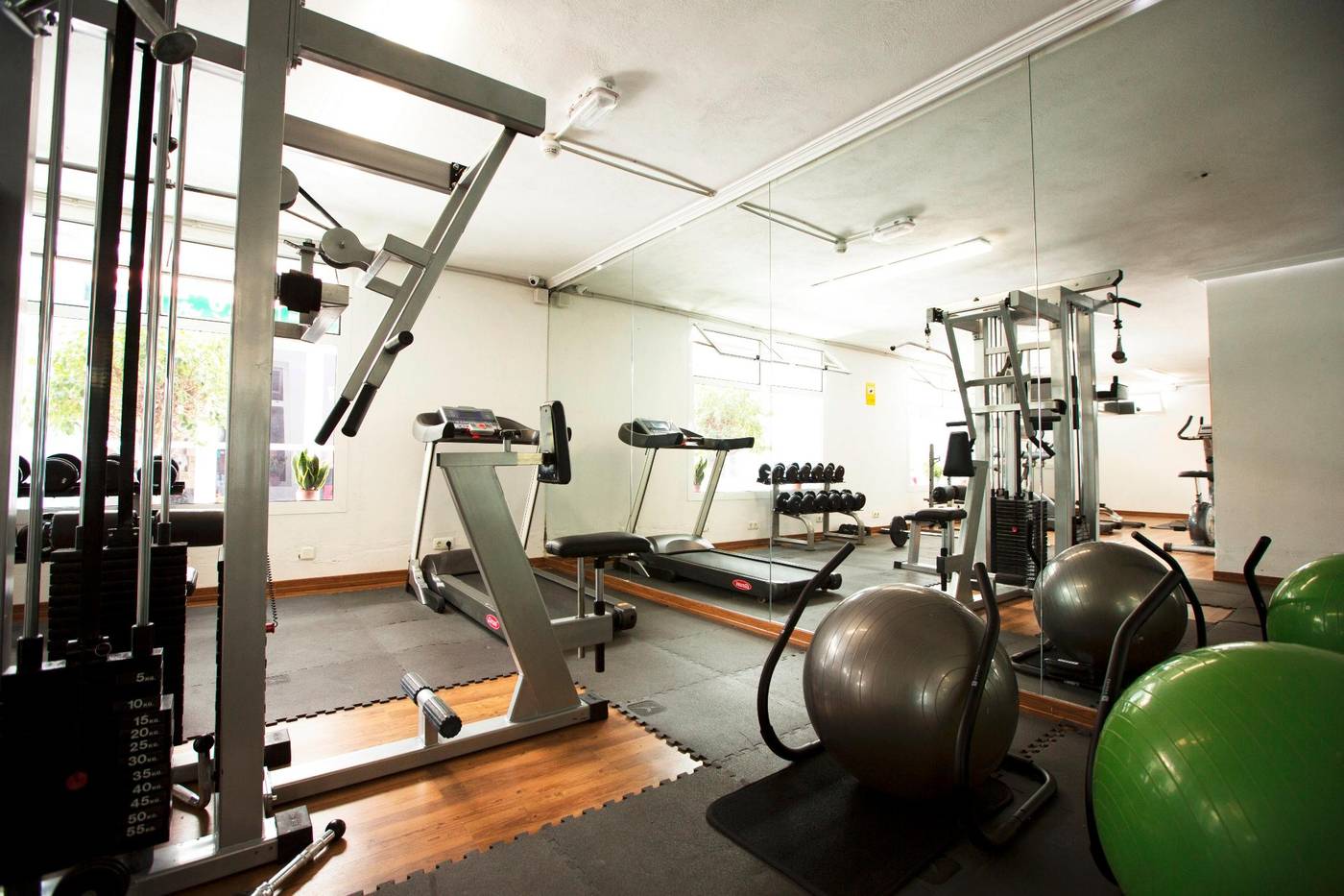 Playa-del-Sol-Apartments---Adults-Only-Sports-and-Entertainment-56