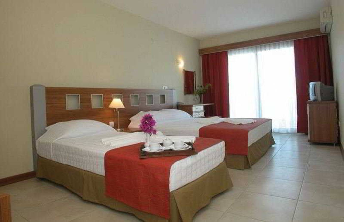 Royal-Garden-Park-Hotel--Room-6