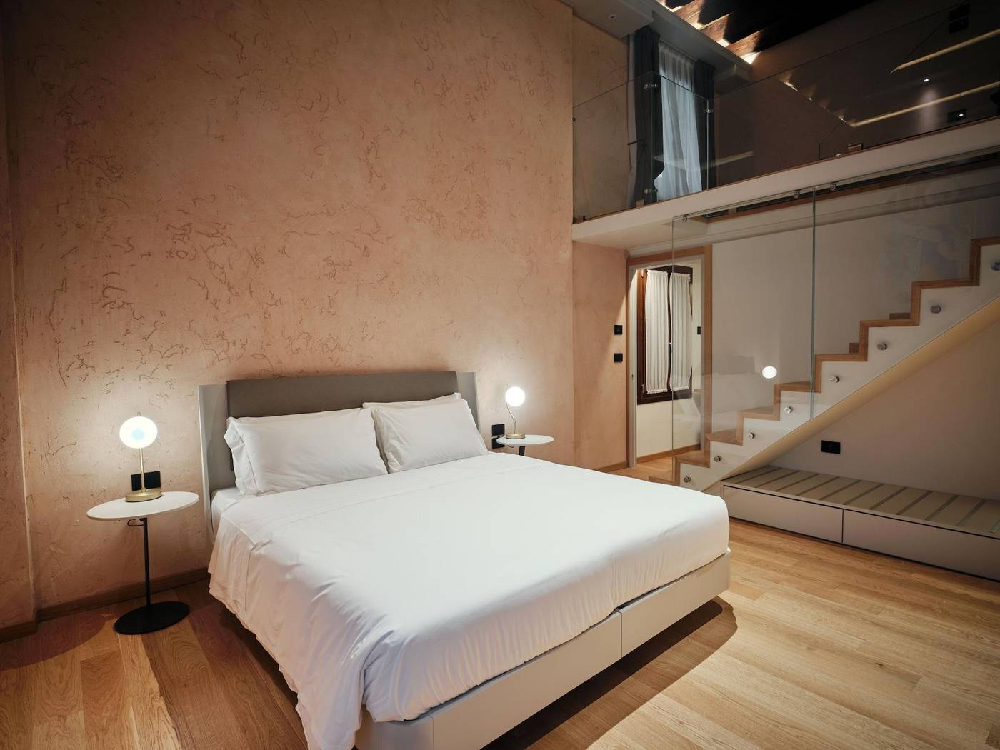 Ca--dei-Proverbi-Suites-Room-7