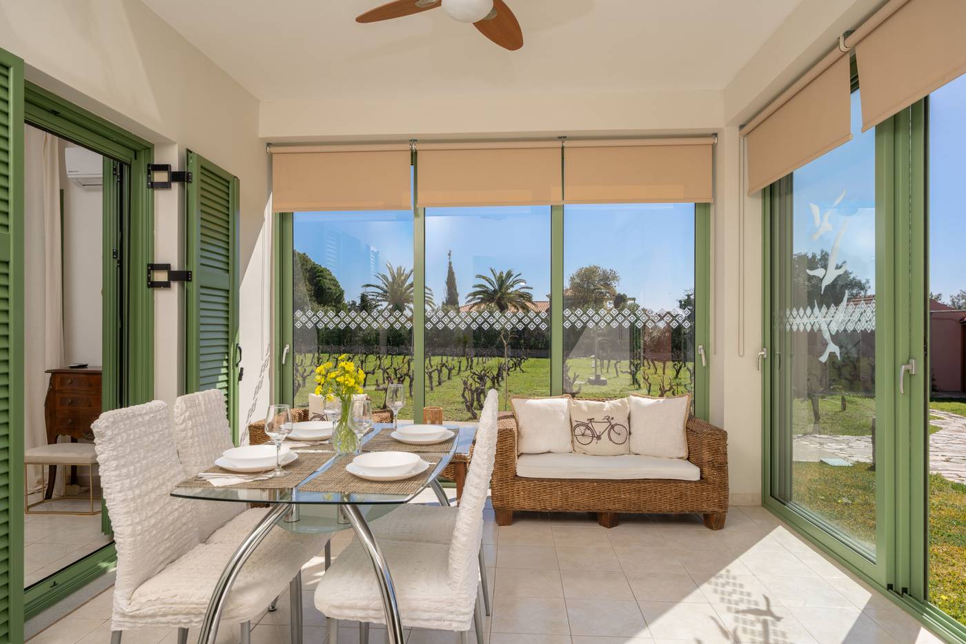 Monambeles-Villas-Room-17